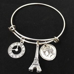 SALE 💃🏻ADJUSTABLE TRAVELER CHARM BANGLE BRACELET